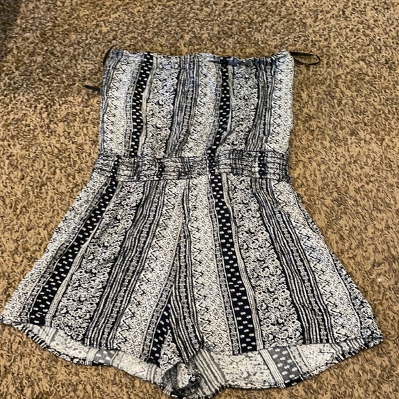 Forever21 Strapless Romper - Picture 3 of 3